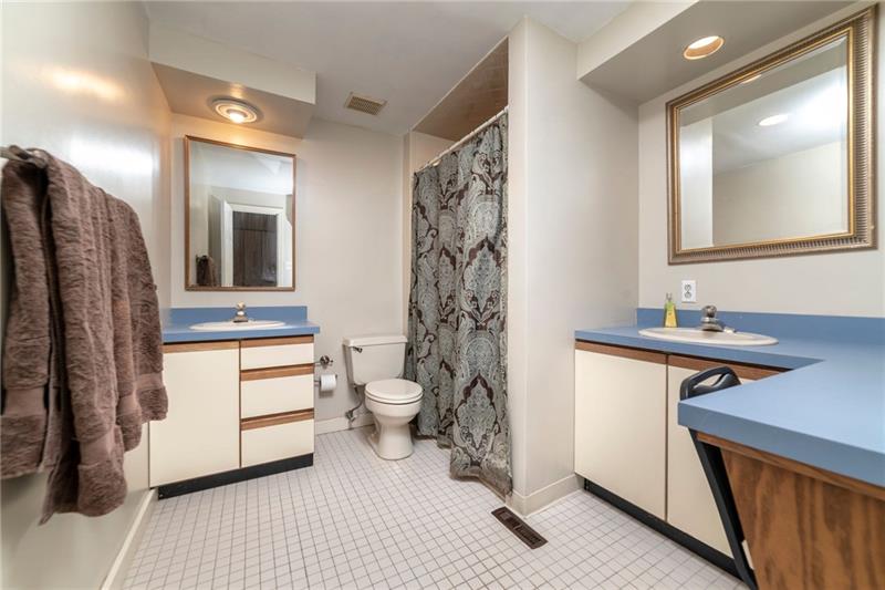 223 Ridgeview Drive Wexford, PA 15090 - Photo 11 of 25 Gallery Image 11
