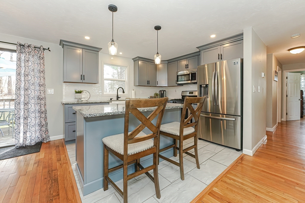 40 Wethersfield Road Bellingham, MA 02019 - Photo 5 of 30 Gallery Image 5