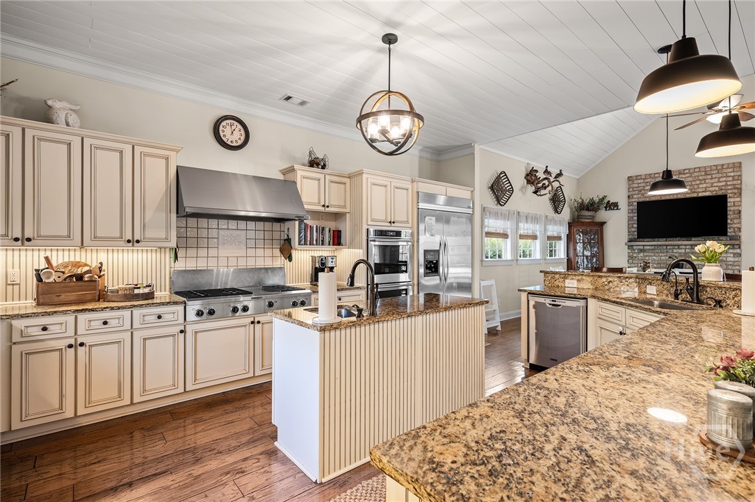 2206 Lem Edwards Road Colbert, GA 30628 - Photo 14 of 75 Gourmet Kitchen