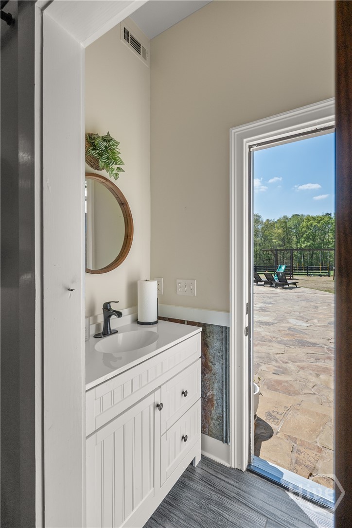 2206 Lem Edwards Road Colbert, GA 30628 - Photo 37 of 75 Half Bath with Pool Access