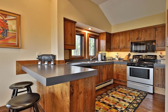 $715,000 | 760 East Ash Road, Plymouth, VT 05056