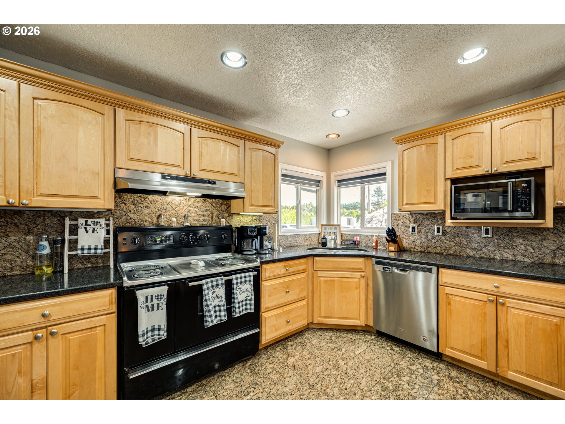 2126 Lewis River Road Woodland, WA 98674 - Photo 4 of 20