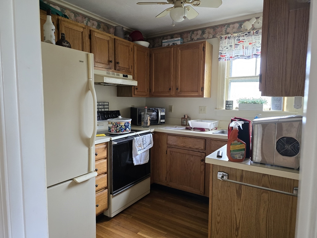 38 Ray Street, Unit 3 Webster, MA 01570 - Photo 5 of 29 Gallery Image 5