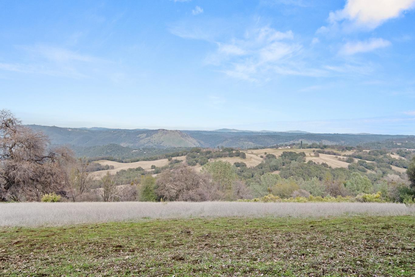 5080 Thompson Hill Road Placerville, CA 95667 - Photo 2 of 37