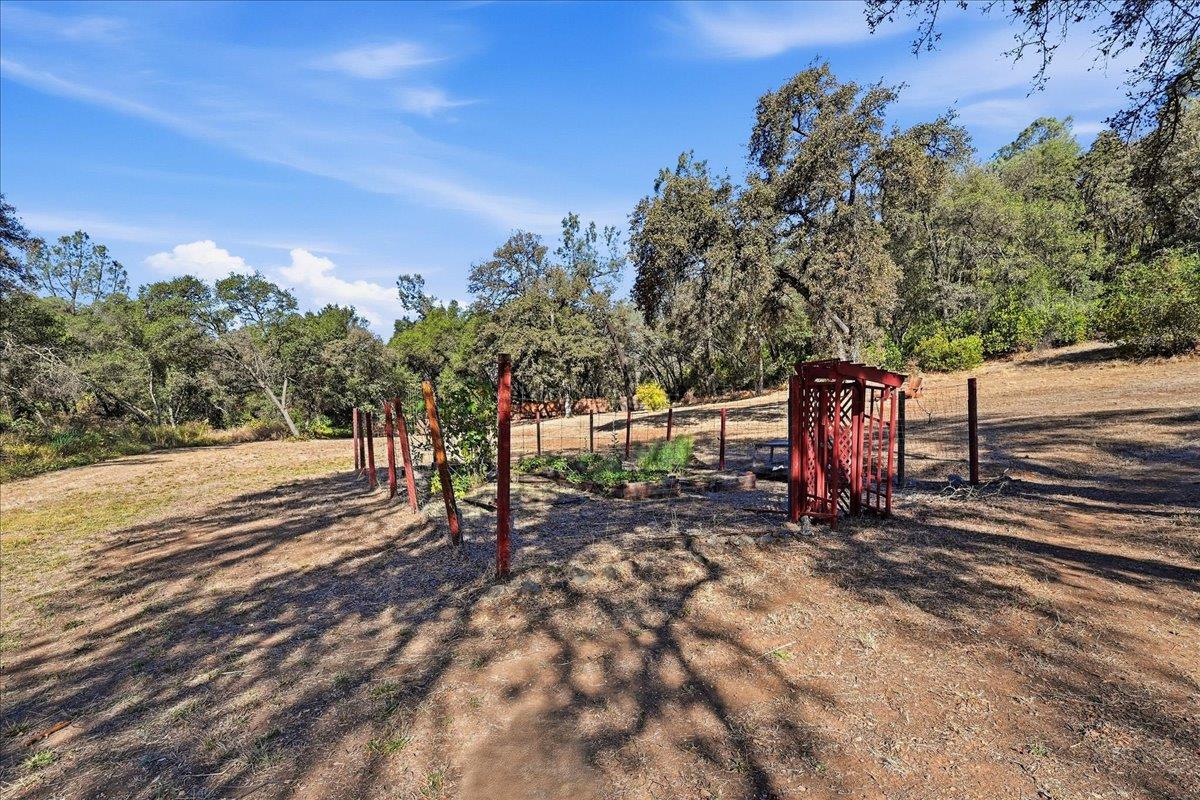 21330 Perimeter Road Grass Valley, CA 95949 - Photo 40 of 63 Gallery Image 40