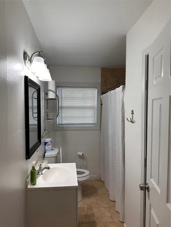 $2,300 | 26 Lyncrest Drive, Galveston, TX 77550