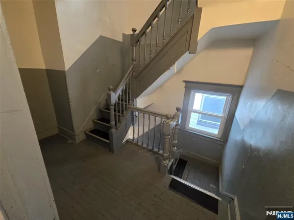 $2,200 | 162 Kearny Avenue, Unit 2, Kearny, NJ 07032