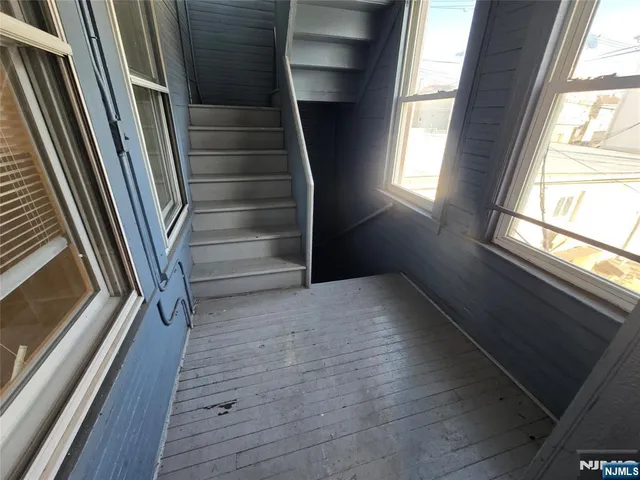 $2,400 | 162 Kearny Avenue, Unit 2, Kearny, NJ 07032