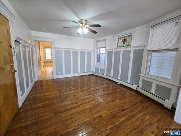 $2,200 | 162 Kearny Avenue, Unit 2, Kearny, NJ 07032