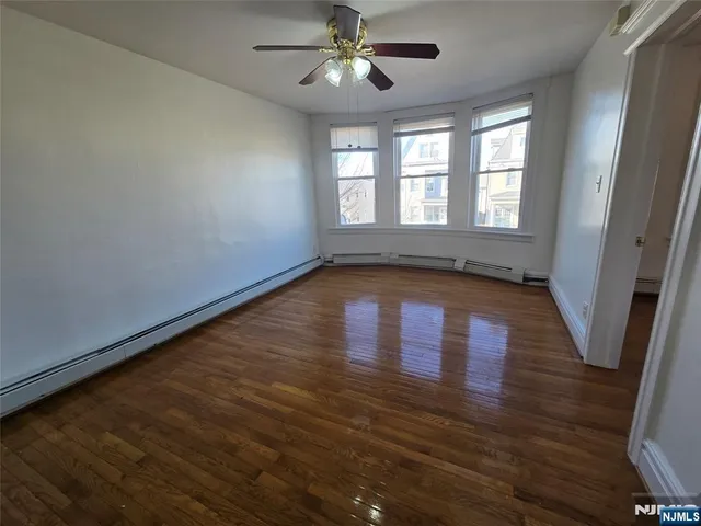$2,400 | 162 Kearny Avenue, Unit 2, Kearny, NJ 07032
