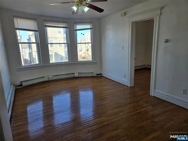 $2,400 | 162 Kearny Avenue, Unit 2, Kearny, NJ 07032