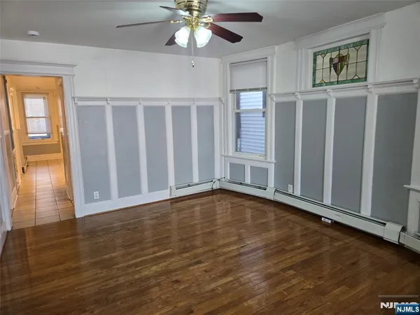 $2,200 | 162 Kearny Avenue, Unit 2, Kearny, NJ 07032