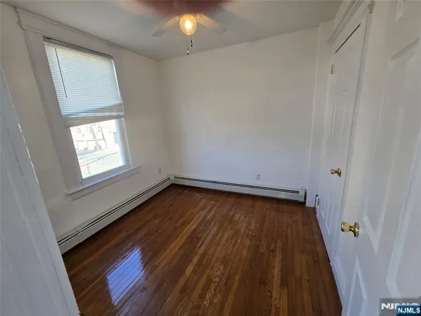 $2,200 | 162 Kearny Avenue, Unit 2, Kearny, NJ 07032