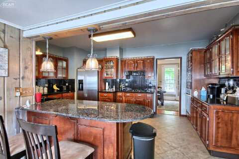 12041 Torrey Road Fenton, MI 48430 - Photo 9 of 27 20452695-8.JPG
