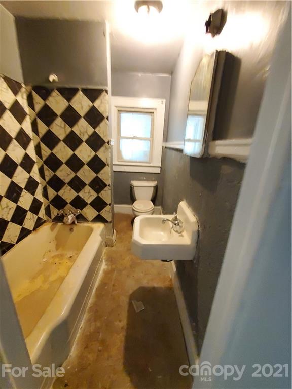 502 Queens Road Gastonia, NC 28052 - Photo 11 of 14 Gallery Image 11