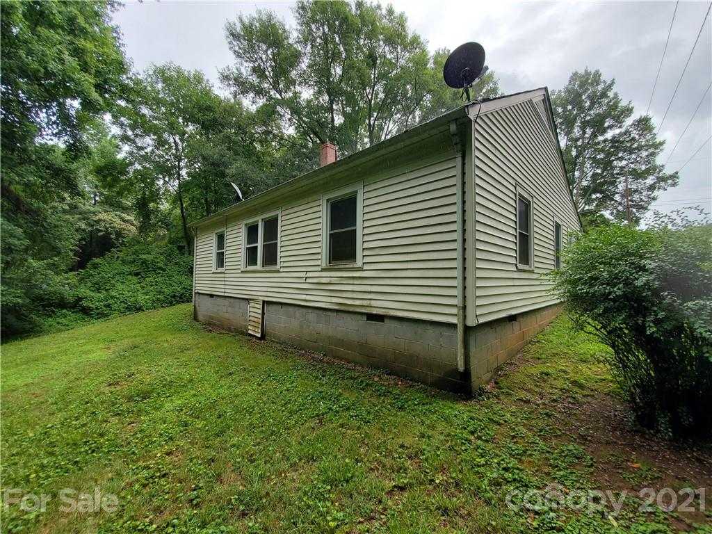 502 Queens Road Gastonia, NC 28052 - Photo 3 of 14 Gallery Image 3