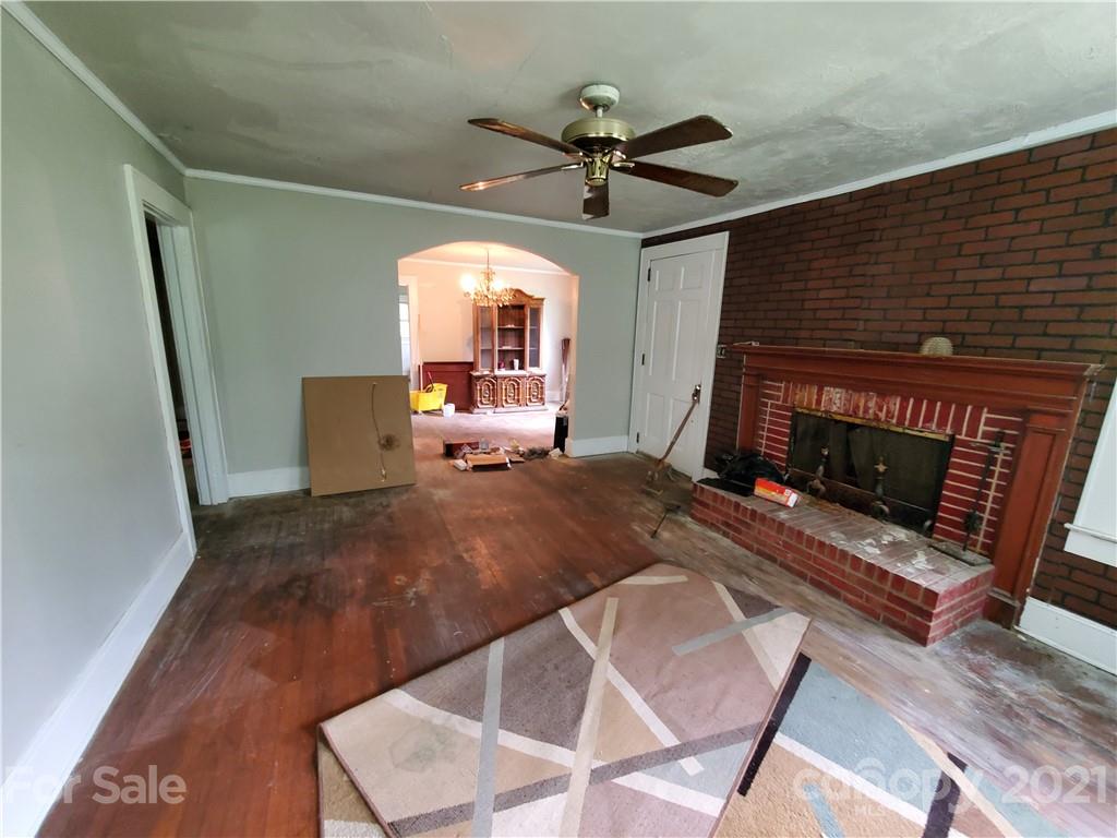 502 Queens Road Gastonia, NC 28052 - Photo 6 of 14 Gallery Image 6