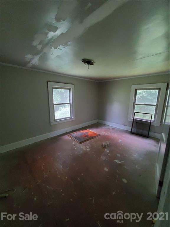502 Queens Road Gastonia, NC 28052 - Photo 9 of 14 Gallery Image 9