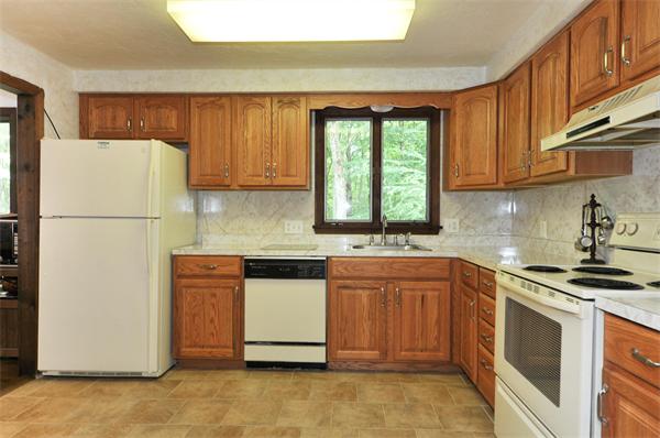 36 Alexander Road Hopkinton, MA 01748 - Photo 4 of 27 Gallery Image 4