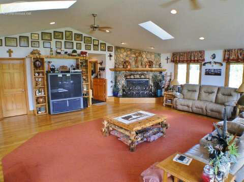 12509 Lapeer Road Davison, MI 48423 - Photo 8 of 45 20413161-7.JPG