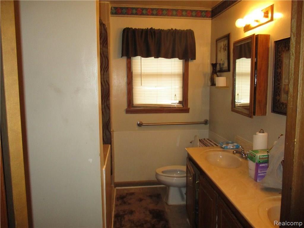 49691 Callens Road Chesterfield, MI 48047 - Photo 15 of 16