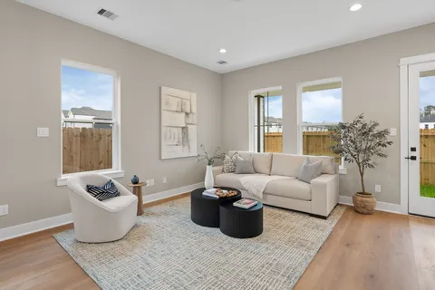 $349,900 | 2210 Mansfield Street, Houston, TX 77091