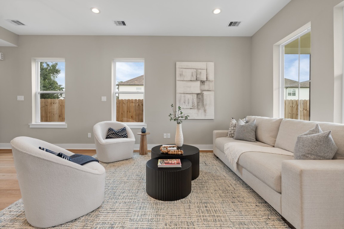 2210 Mansfield Street Houston, TX 77091 - Photo 14 of 36