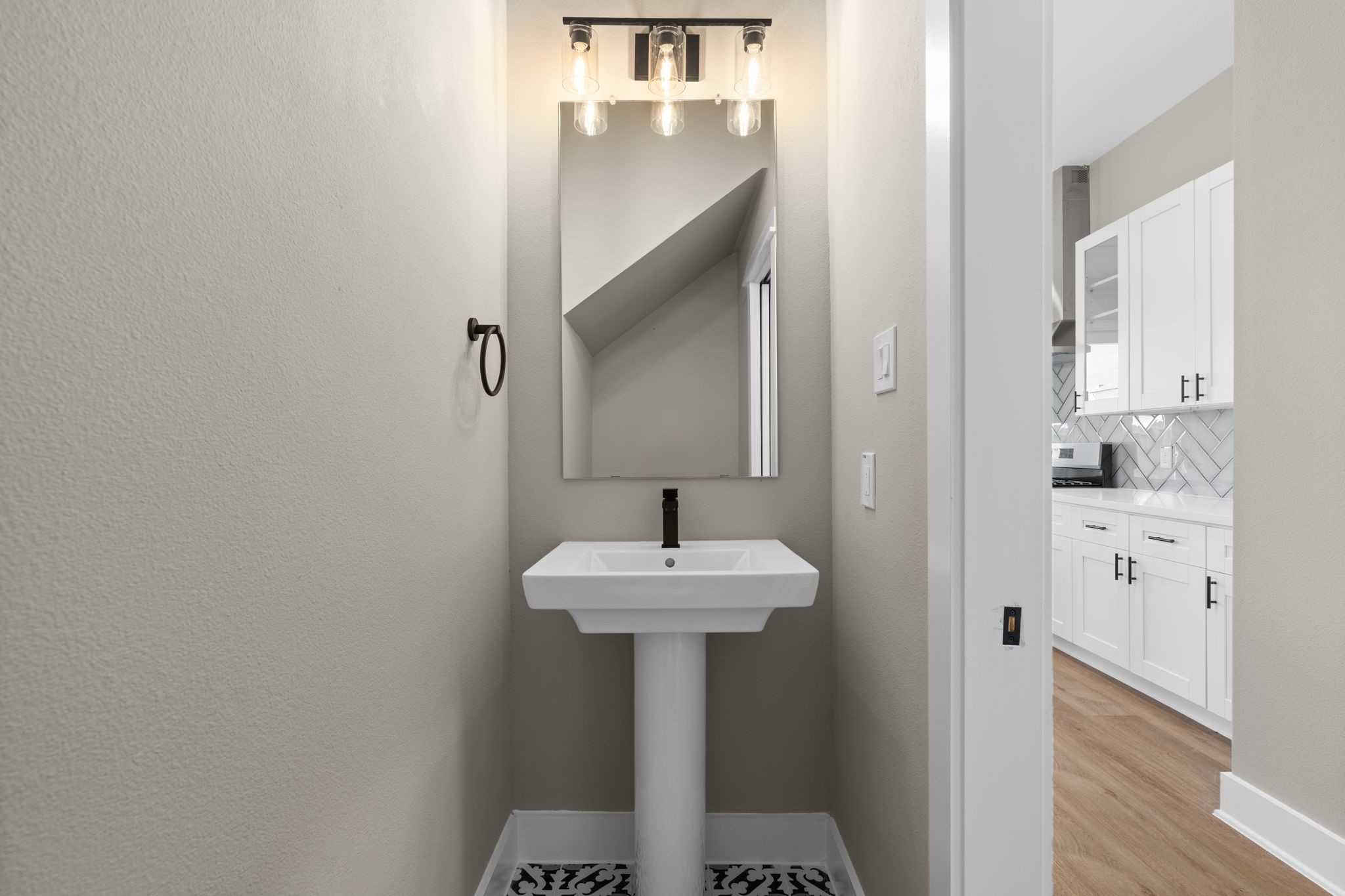 2210 Mansfield Street Houston, TX 77091 - Photo 15 of 36