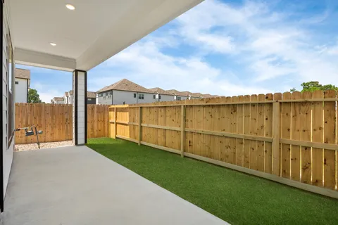 $349,900 | 2210 Mansfield Street, Houston, TX 77091