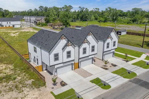 $349,900 | 2210 Mansfield Street, Houston, TX 77091