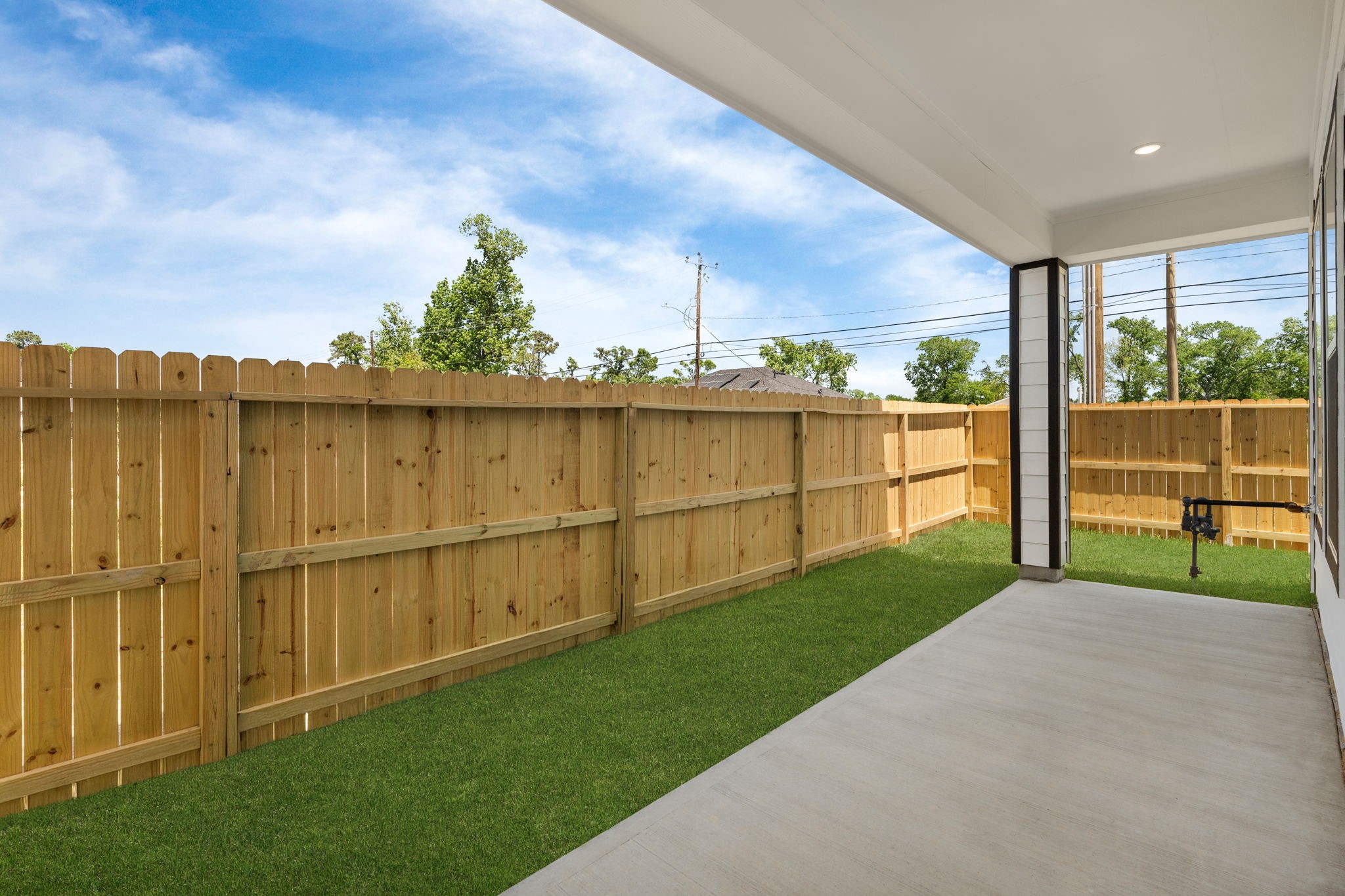 2210 Mansfield Street Houston, TX 77091 - Photo 4 of 36