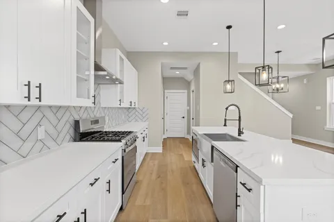 $349,900 | 2210 Mansfield Street, Houston, TX 77091