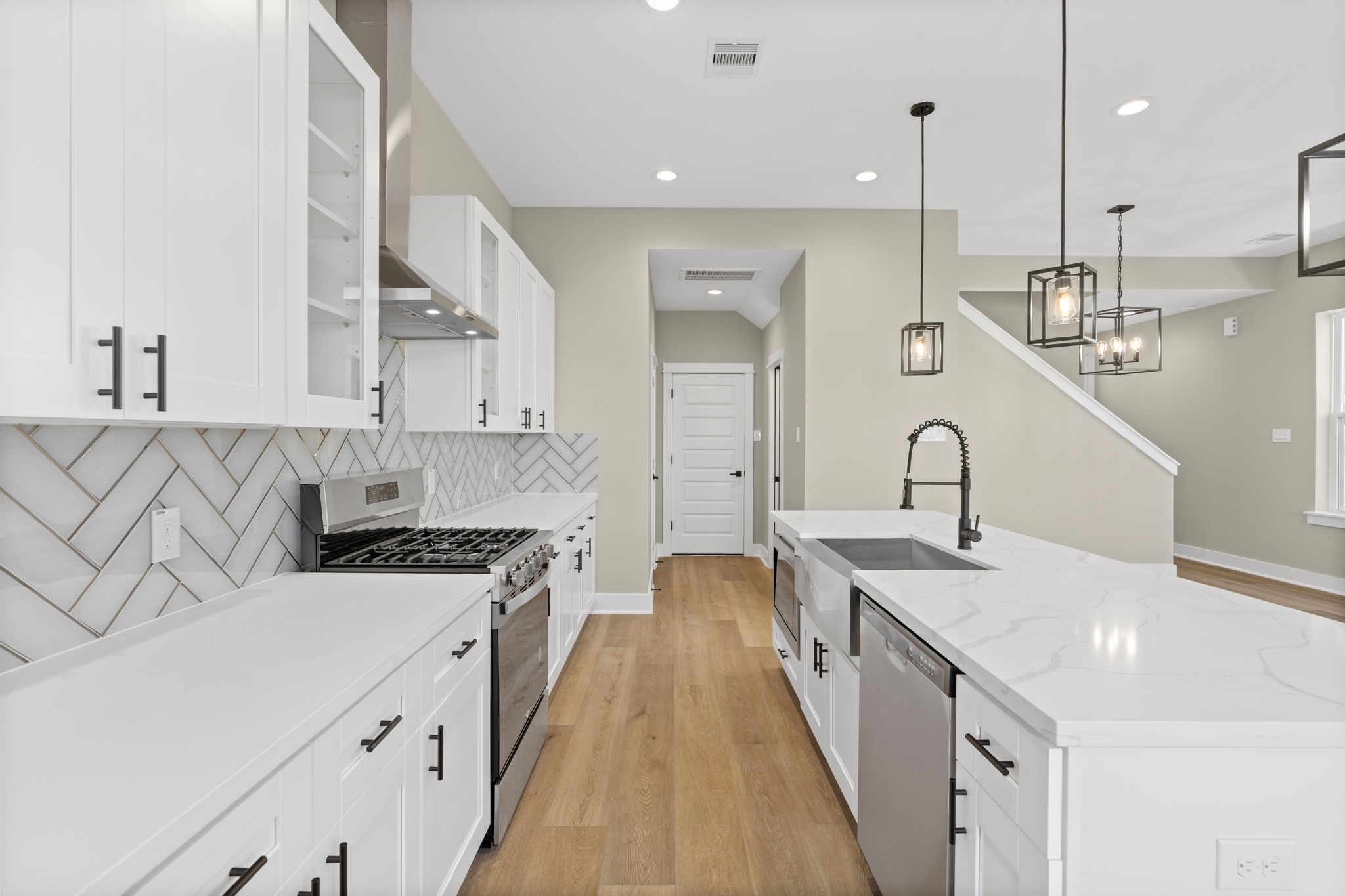 2210 Mansfield Street Houston, TX 77091 - Photo 9 of 36