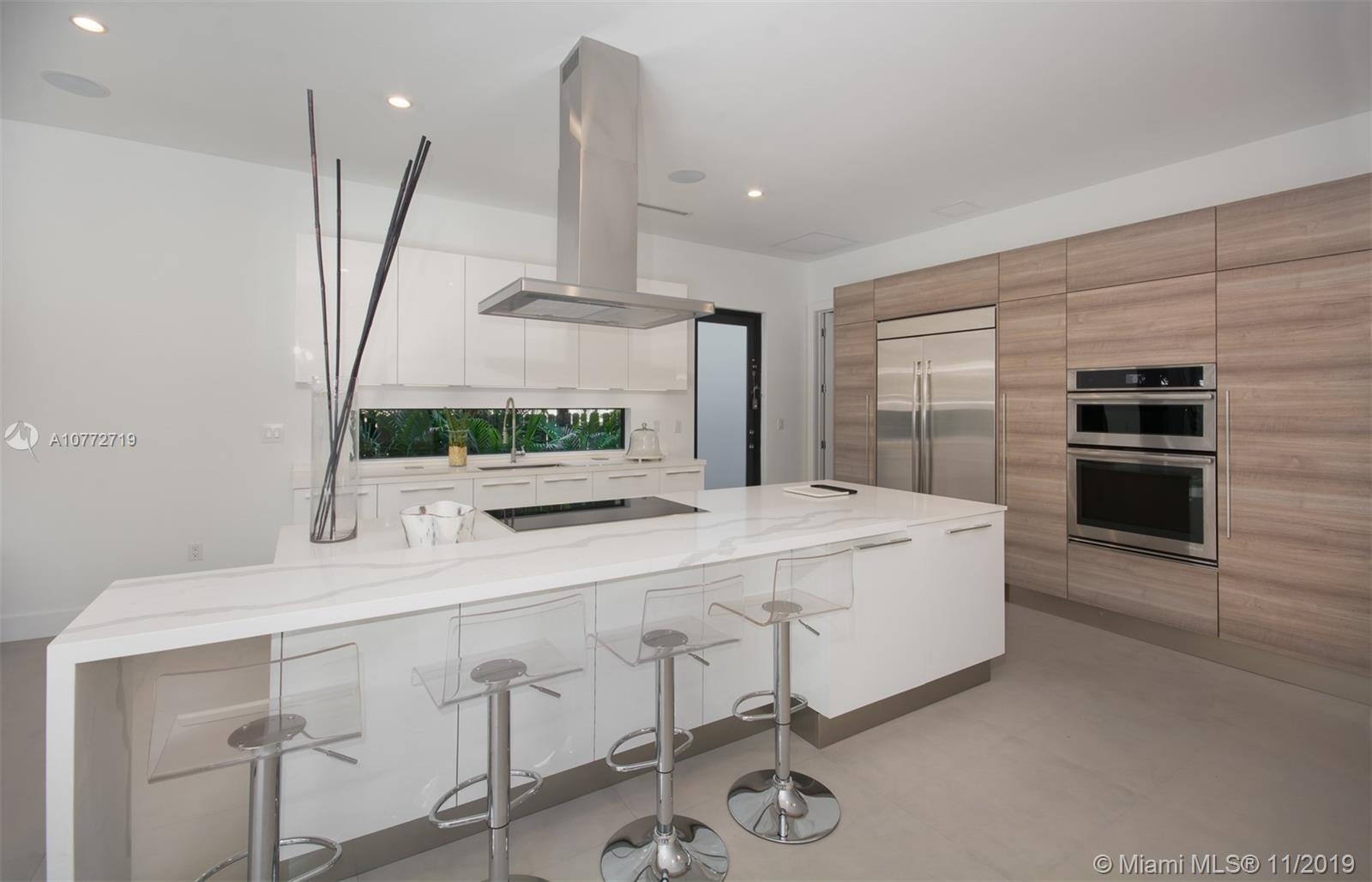 2550 Overbrook Street Miami, FL 33133 - Photo 6 of 19 Mia Cucina Eat-In Kitchen