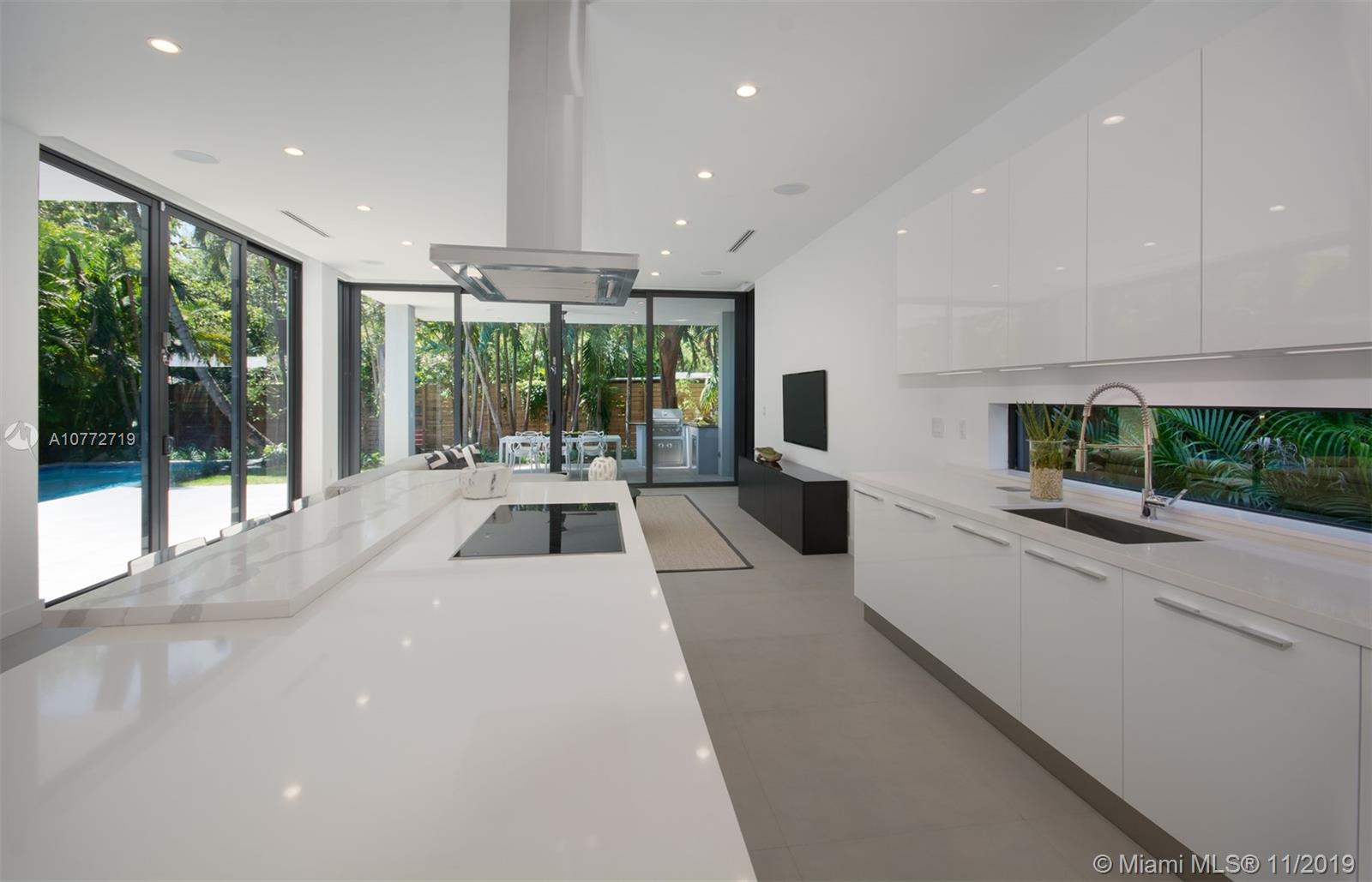 2550 Overbrook Street Miami, FL 33133 - Photo 7 of 19 Interior Meets Exterior