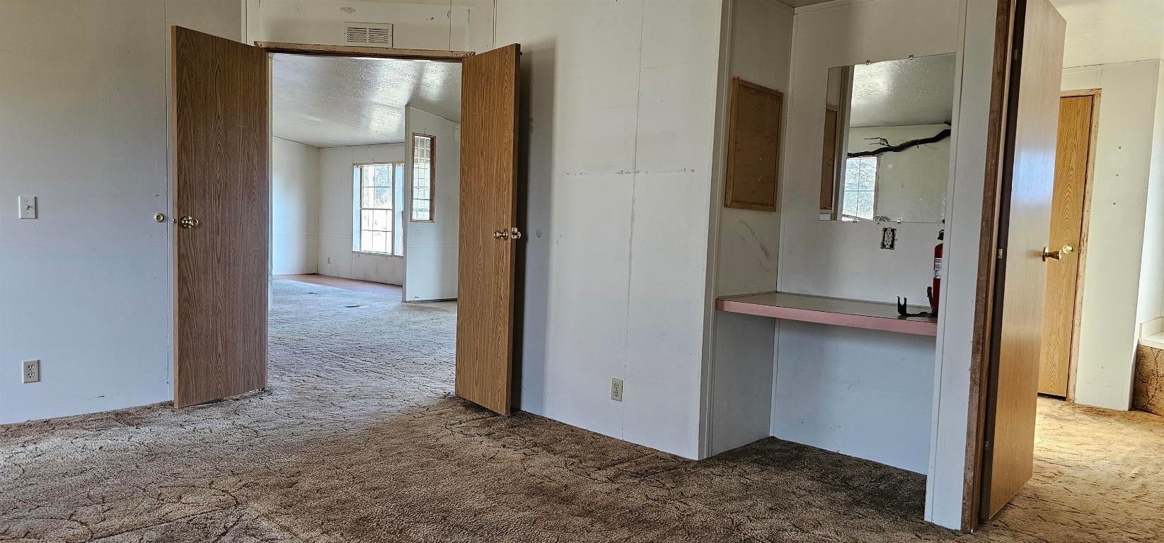 11033 Obsidian Road Montague, CA 96064 - Photo 7 of 14 Gallery Image 7