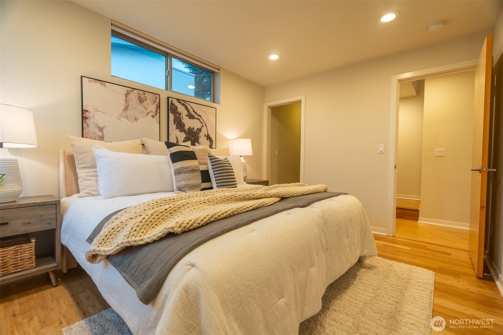 4413 Meridian Avenue North Seattle, WA 98103 - Photo 13 of 32