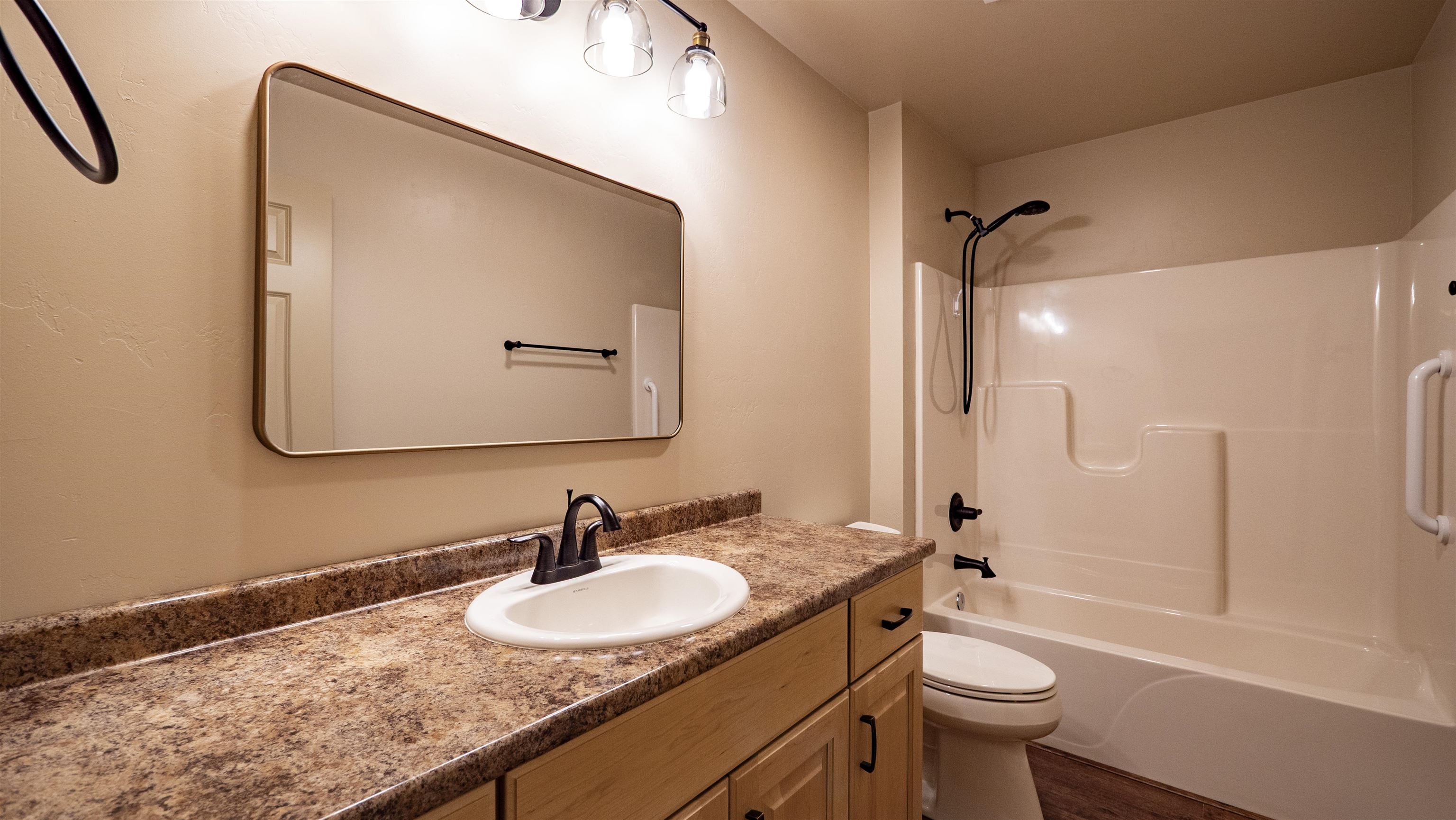 564 Hart Court Waupaca, WI 54981 - Photo 14 of 29