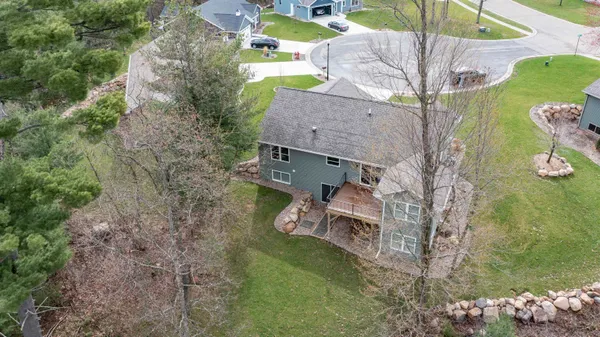$569,900 | 564 Hart Court, Waupaca, WI 54981