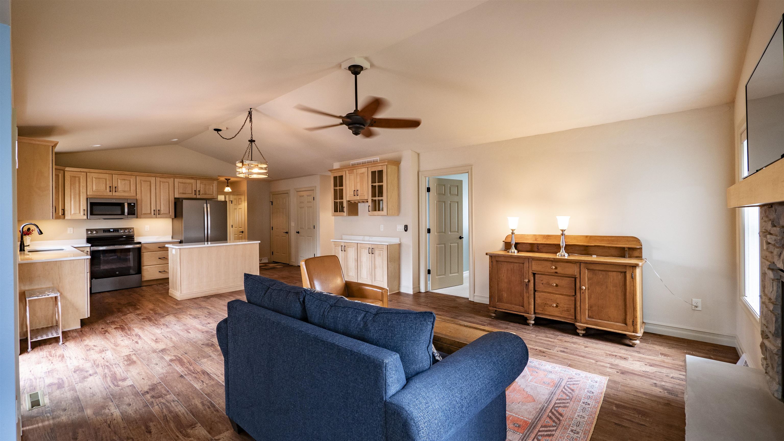 564 Hart Court Waupaca, WI 54981 - Photo 6 of 29