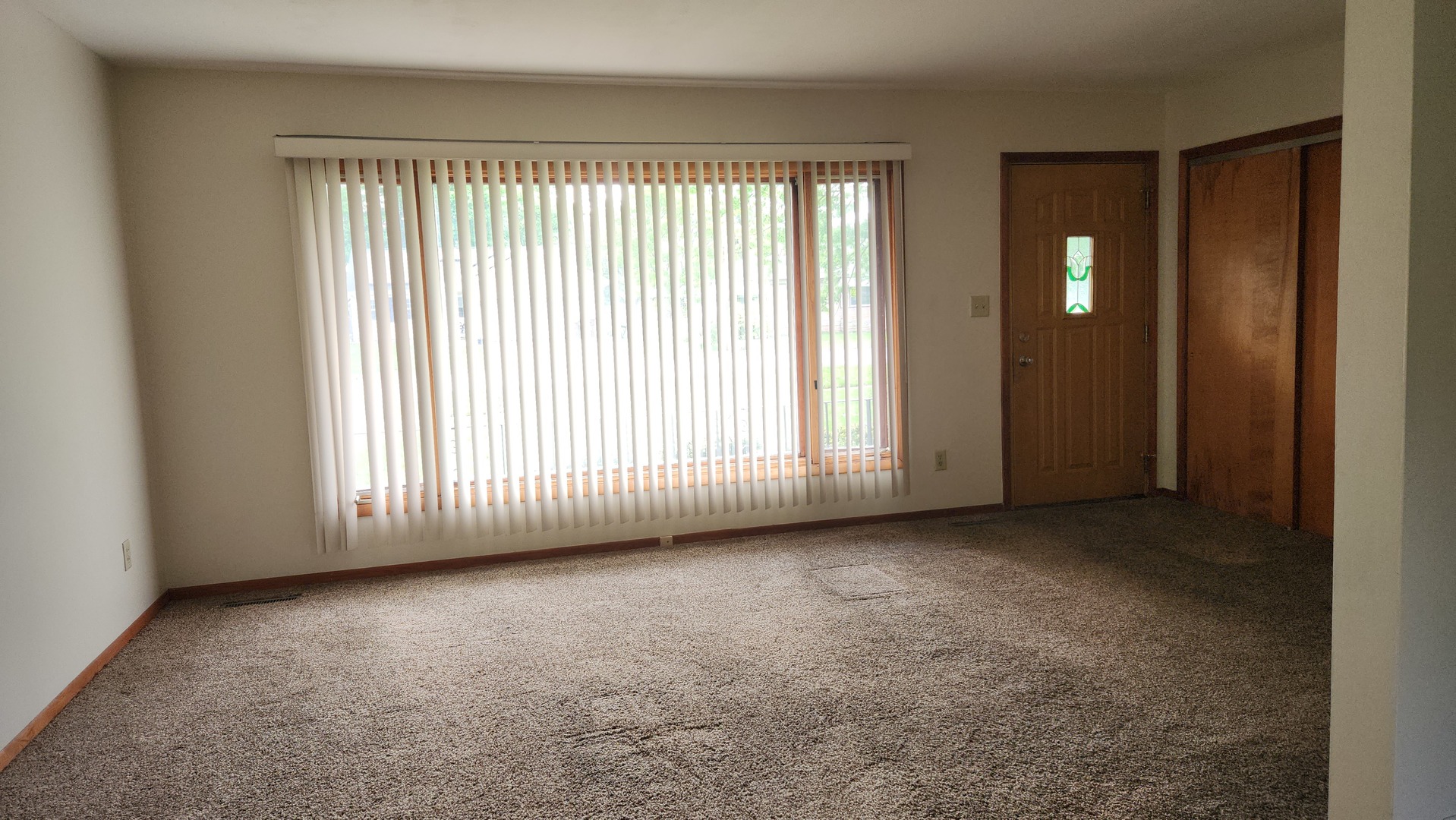 805 Garfield Road Harvard, IL 60033 - Photo 2 of 10