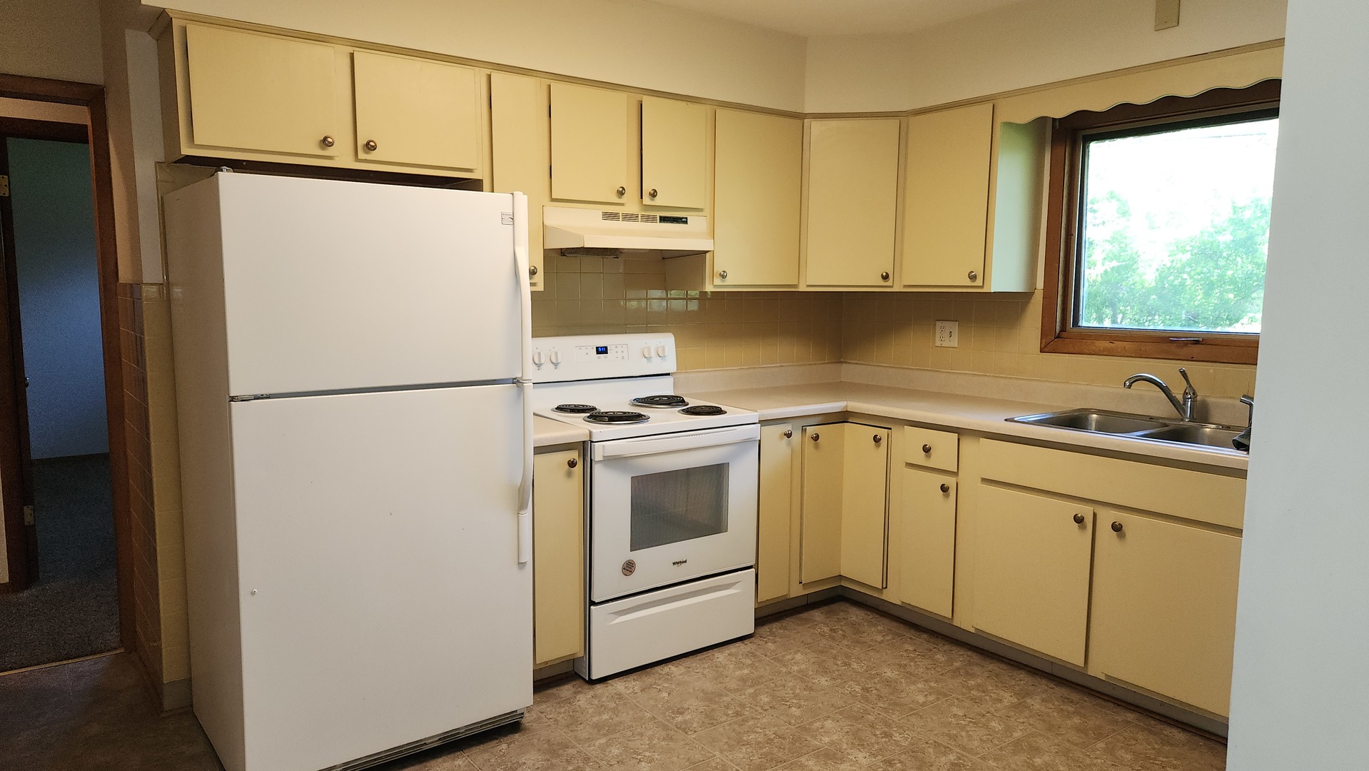 805 Garfield Road Harvard, IL 60033 - Photo 4 of 10