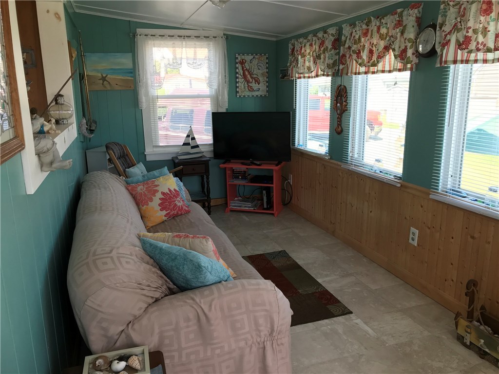 659 Succotash Road South Kingstown, RI 02879 - Photo 7 of 28