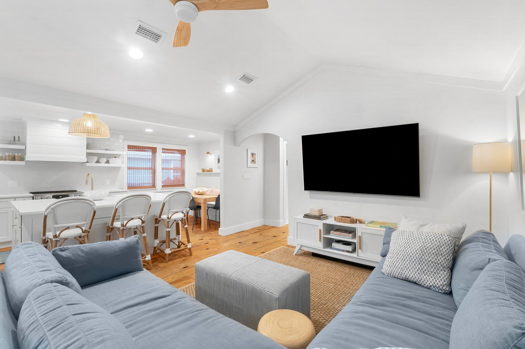 12-77 E Georgie St-13