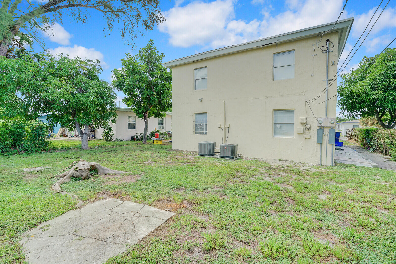 1225 West 10th Street, Unit APARTMENT B Riviera Beach, FL 33404 - Photo 13 of 13 20240801044302570000000000-o