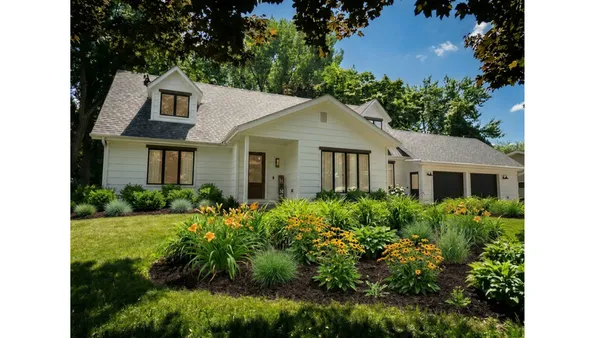 $495,000 | 817 17th Street, Windom, MN 56101