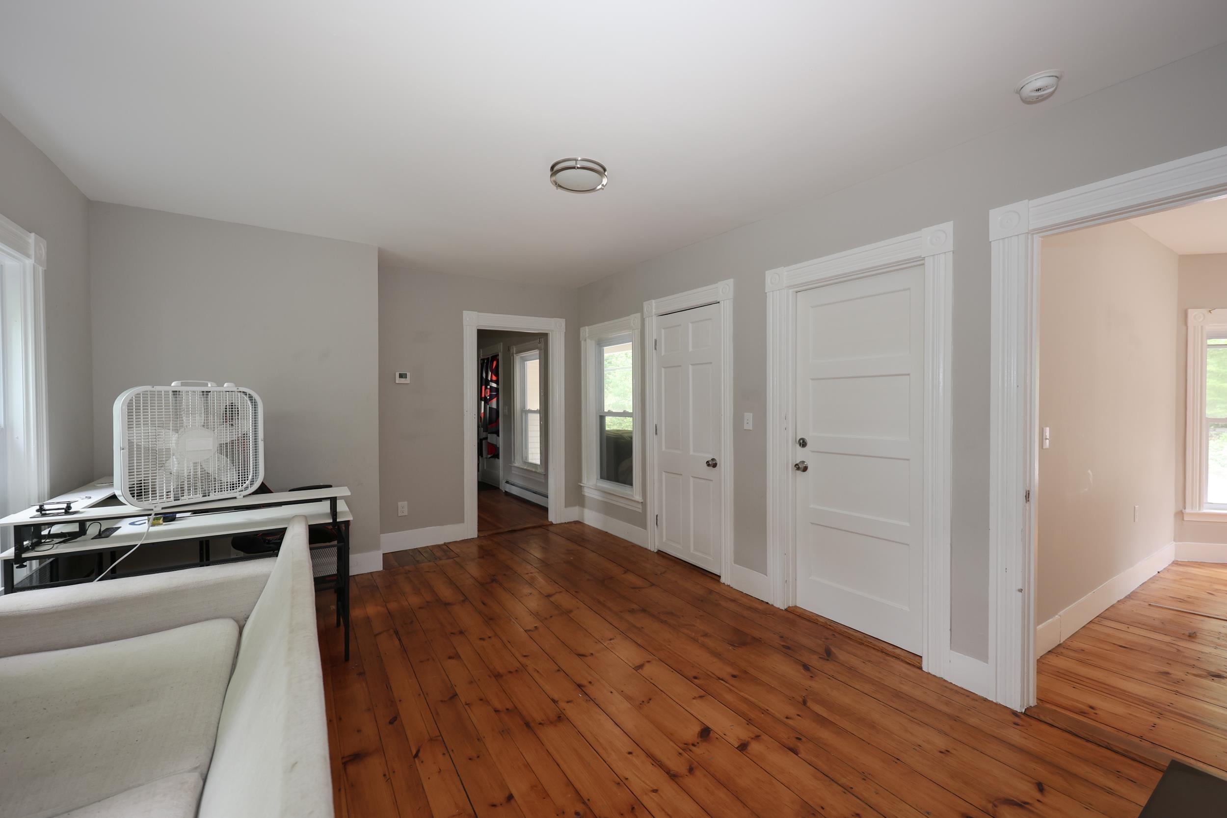 449 West River Road Hooksett, NH 03106 - Photo 8 of 32