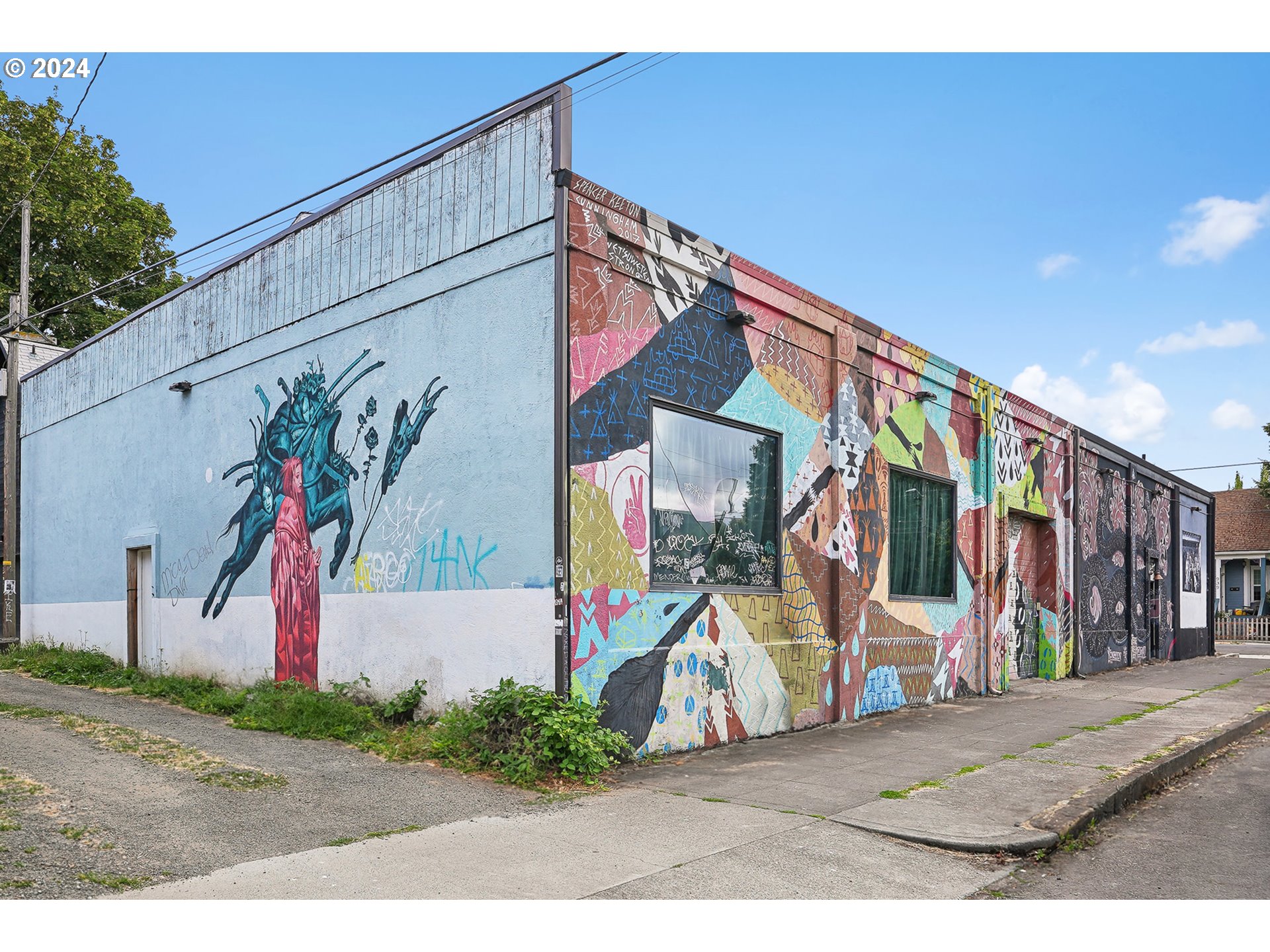 3903 North Michigan Avenue Portland, OR 97227 - Photo 2 of 47 a view of a street with the building
