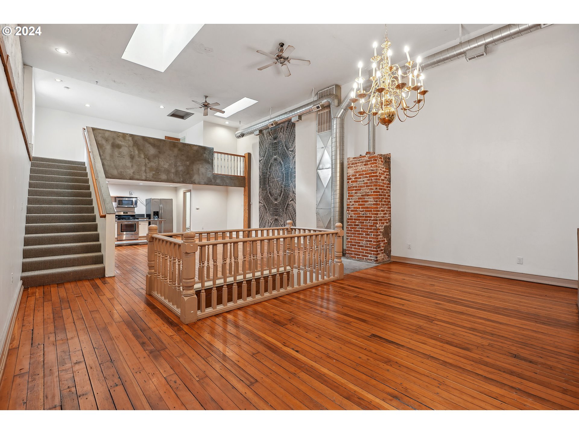 3903 North Michigan Avenue Portland, OR 97227 - Photo 7 of 47 a view of entryway with wooden floor
