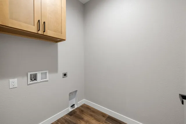 $374,500 | 1867 Woodland Way, Unit 4214, Slinger, WI 53086